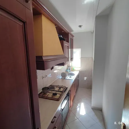 Hostal Impact House *