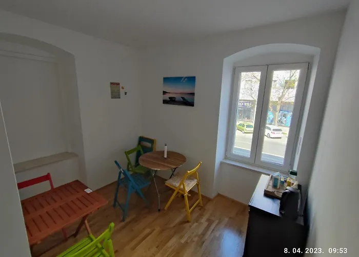 Hostal Impact House